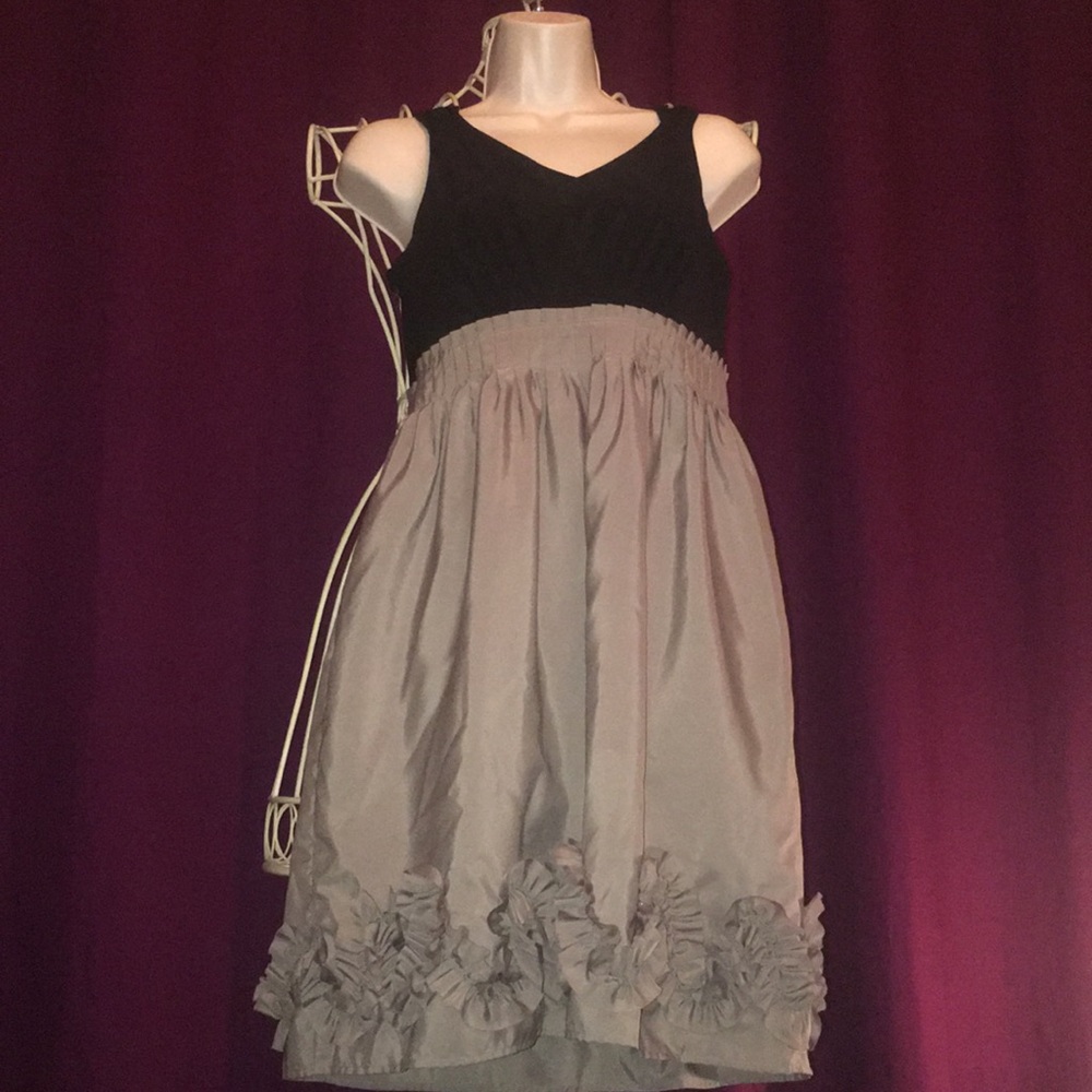 👗 Black and Grey sleeveless cocktail dress 👗